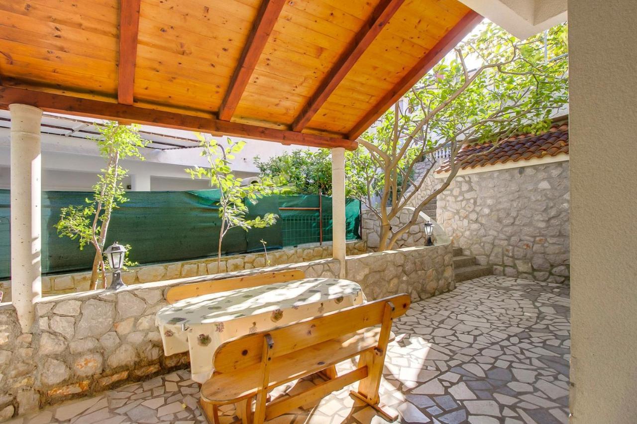 Apartments With A Parking Space מאלי לוסיניי מראה חיצוני תמונה